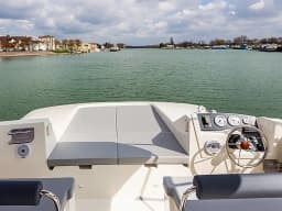 Horizon 2 in Peterborough / Horseshoe Bay Marina thumbnail 6