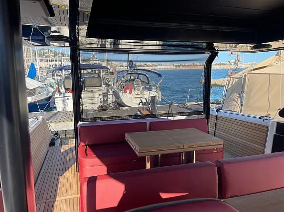 Cranchi A 46 in Cannes / IGY Vieux-Port de Cannes - Photo 3