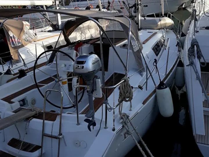 Sun Odyssey 33i in Corfu / Gouvia / D-Marin Marina Gouvia - Photo 4