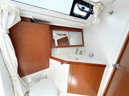 Oceanis 45 in Mrcevac / Jamb Marina thumbnail 9