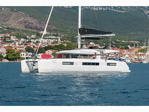 Lagoon 50 in Kaštel Gomilica / Marina Kaštela - Photo 2