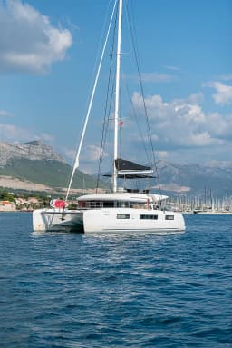 Lagoon 50 in Kaštel Gomilica / Marina Kaštela thumbnail 15