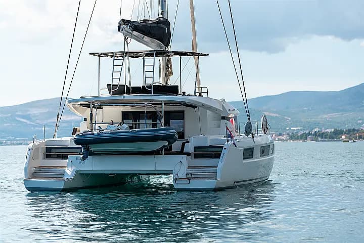 Lagoon 50 in Kaštel Gomilica / Marina Kaštela - Photo 5