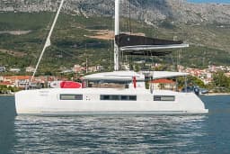 Lagoon 50 in Kaštel Gomilica / Marina Kaštela thumbnail 6
