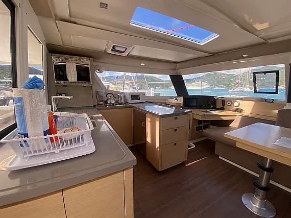 Helia 44 in Tortola / Road Town / Fort Burt Marina - Photo 3