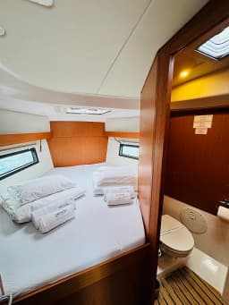 Bavaria C38 in Novi Vinodolski / Marina Novi thumbnail 12
