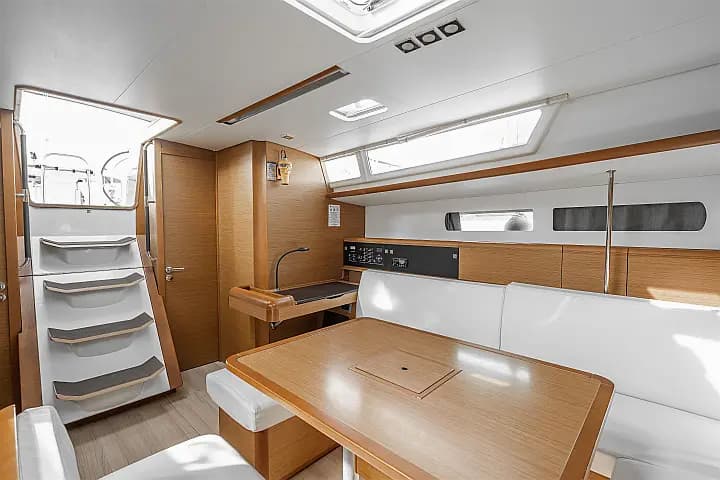 Sun Odyssey 479 in Corfu / Mpenitses / Marina Benitses - Photo 5