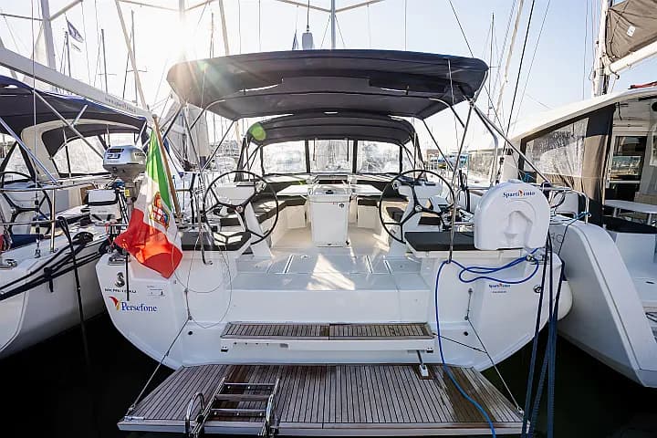 Oceanis 46.1 in Sardinia / Olbia / Marina di Olbia - Photo 5
