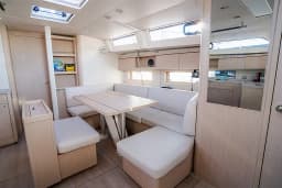 Oceanis 46.1 in Sardinia / Olbia / Marina di Olbia thumbnail 8