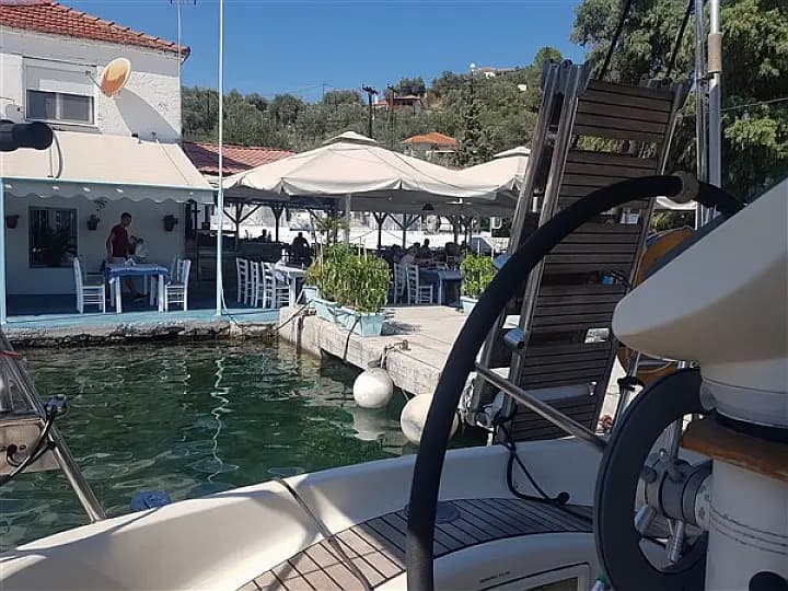 Sun Odyssey 33 in Volos / Port of Volos - Photo 5