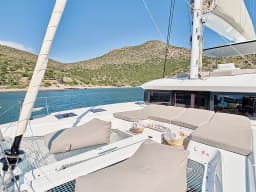 Lagoon 51 in Athens / Alimos Marina thumbnail 28