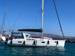 Oceanis 48 in Rhodes New Marina thumbnail 5