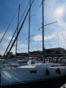 Oceanis 48 in Rhodes New Marina thumbnail 6