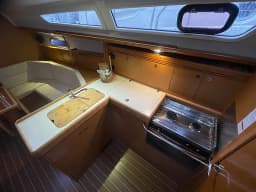 Sun Odyssey 36i in Zadar / Marina Zadar thumbnail 8