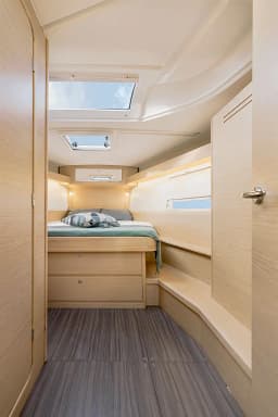 Dufour 430 in Athens / Alimos Marina thumbnail 5