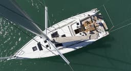 Dufour 430 in Athens / Alimos Marina thumbnail 6