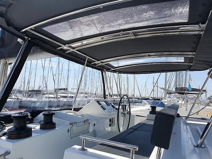 Lagoon 450 Fly in Athens / Alimos Marina - Photo 3