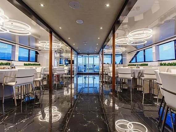 Luxury Motor Yacht in Split / Port of Split / East Harbour - Photo 3
