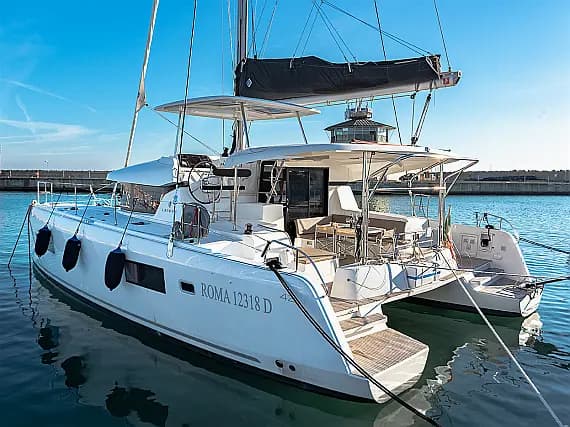 Lagoon 42 in Sardinia / Cagliari / Marina di Cagliari - Photo 1