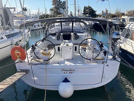 Oceanis 40.1 in Athens / Alimos Marina - Photo 1