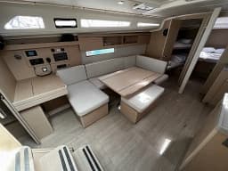 Oceanis 40.1 in Sukošan / D-Marin Dalmacija Marina thumbnail 2