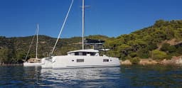 Lagoon 42 in Athens / Alimos Marina thumbnail 9