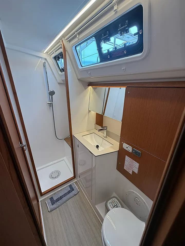 Bavaria C46 in Preveza Marina - Photo 4