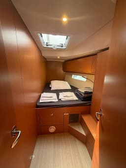 Bavaria C46 in Preveza Marina thumbnail 9