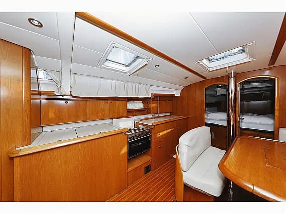 Sun Odyssey 45 in Sukošan / D-Marin Dalmacija Marina - Photo 3
