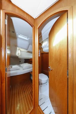 Sun Odyssey 45 in Sukošan / D-Marin Dalmacija Marina thumbnail 21