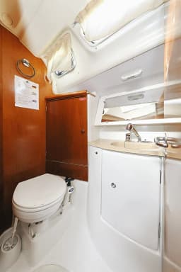 Sun Odyssey 45 in Sukošan / D-Marin Dalmacija Marina thumbnail 23