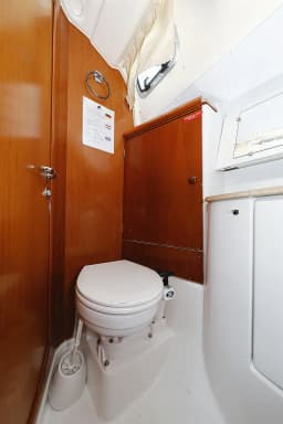 Sun Odyssey 45 in Sukošan / D-Marin Dalmacija Marina thumbnail 25