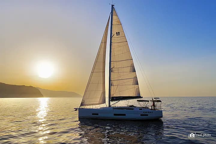 Dufour 470 in Sicily / Furnari / Marina Portorosa - Photo 4