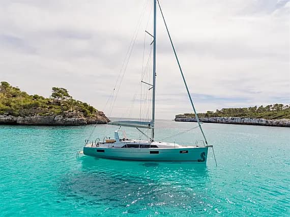 Oceanis 41.1 in Castiglioncello / Marina Cala de' Medici - Photo 1