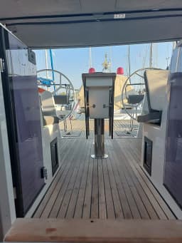 Bavaria C42 in Lefkada / D-Marin Marina Lefkas thumbnail 9