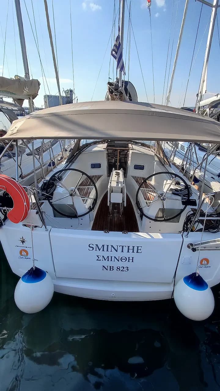 Sun Odyssey 349 in Skopelos / Loutraki Harbour - Photo 5