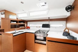 Sun Odyssey 490 in Nikiti - Chalkidiki / Nikiti thumbnail 13