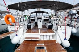 Sun Odyssey 490 in Nikiti - Chalkidiki / Nikiti thumbnail 9