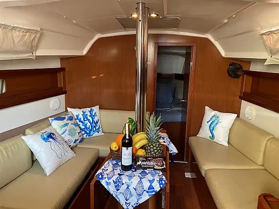 Oceanis 34 in Marmaris / Netsel Marmaris Marina - Photo 3