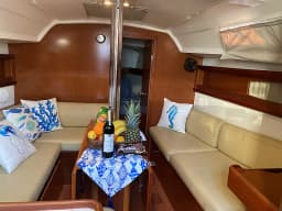 Oceanis 34 in Marmaris / Netsel Marmaris Marina thumbnail 5