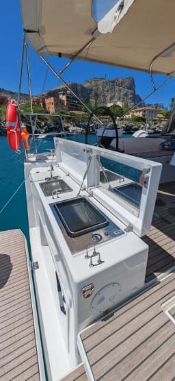 Dufour 430 in Sicily / Palermo / Marina Villa Igiea thumbnail 24