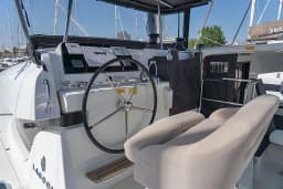Lagoon 42 in Athens / Alimos Marina thumbnail 18