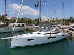 Sun Odyssey 410 in Athens / Alimos Marina thumbnail 3
