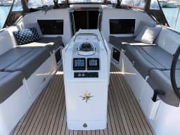 Sun Odyssey 410 in Athens / Alimos Marina thumbnail 4