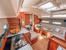 Sun Odyssey 410 in Athens / Alimos Marina thumbnail 7