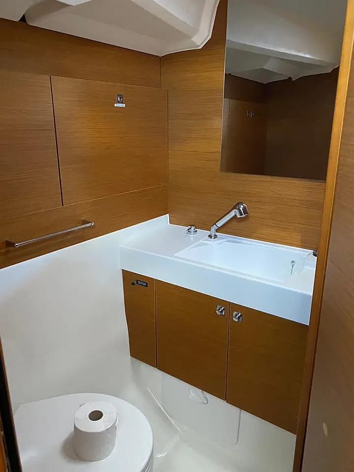 Sun Odyssey 519 in Mallorca / Palma de Mallorca / La Lonja Marina Charter - Photo 5