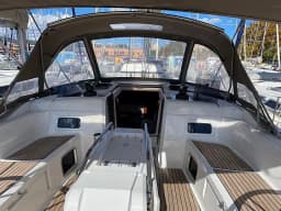 Sun Odyssey 519 in Mallorca / Palma de Mallorca / La Lonja Marina Charter thumbnail 9
