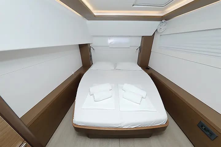 Lagoon 46 in Sukošan / D-Marin Dalmacija Marina - Photo 5