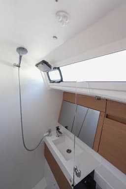 Sun Odyssey 410 in Salerno thumbnail 5