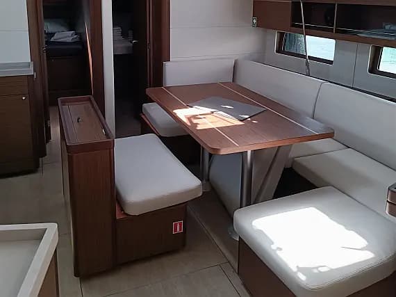 Oceanis 46.1 in Lavrion Main Port - Photo 3